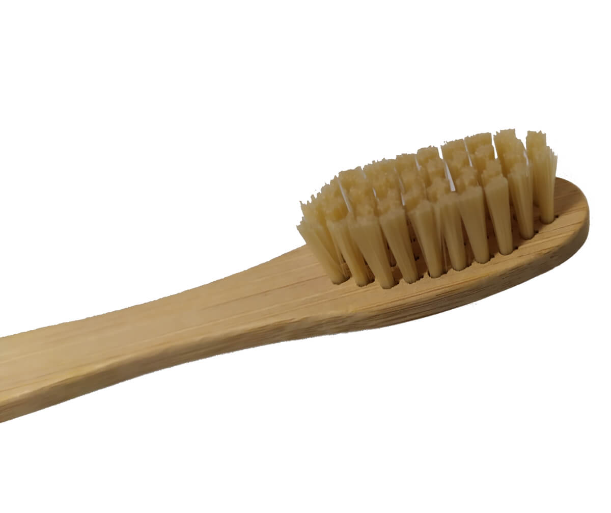 Bambusový zubní kartáček Curanatura s bambusovými štětinkami – extra soft, biologicky rozložitelný