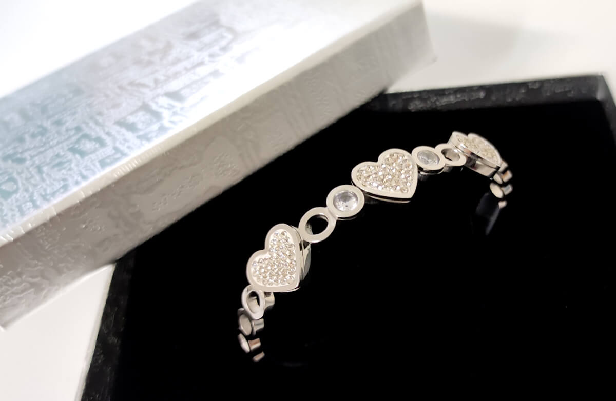 Náramek z chirurgické oceli