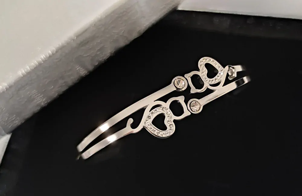 Náramek z chirurgické oceli CATS N24 s krystaly + krabička